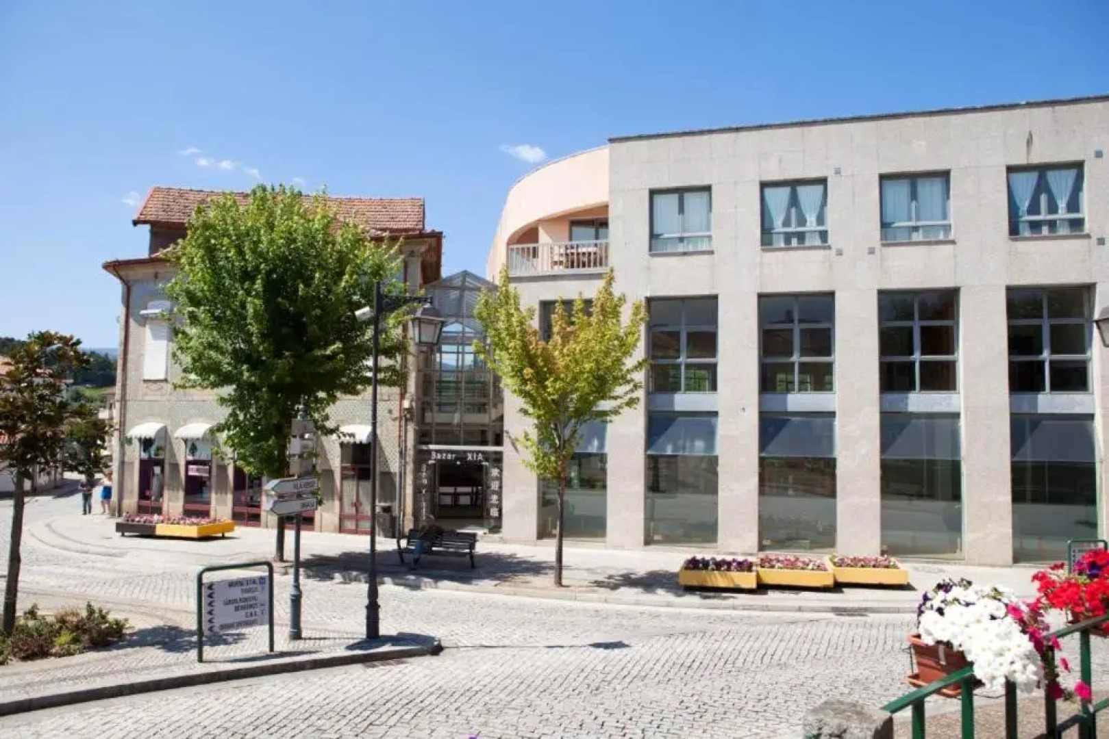 One bedroom appartement at Ponte da Barca 100 m away from the beach with city view and terrace