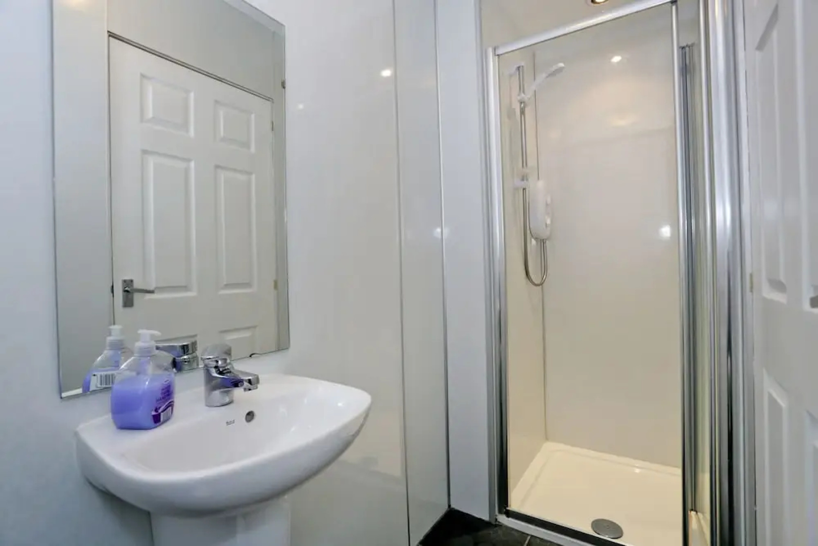 Lindhome Guest House Bed  Breakfast