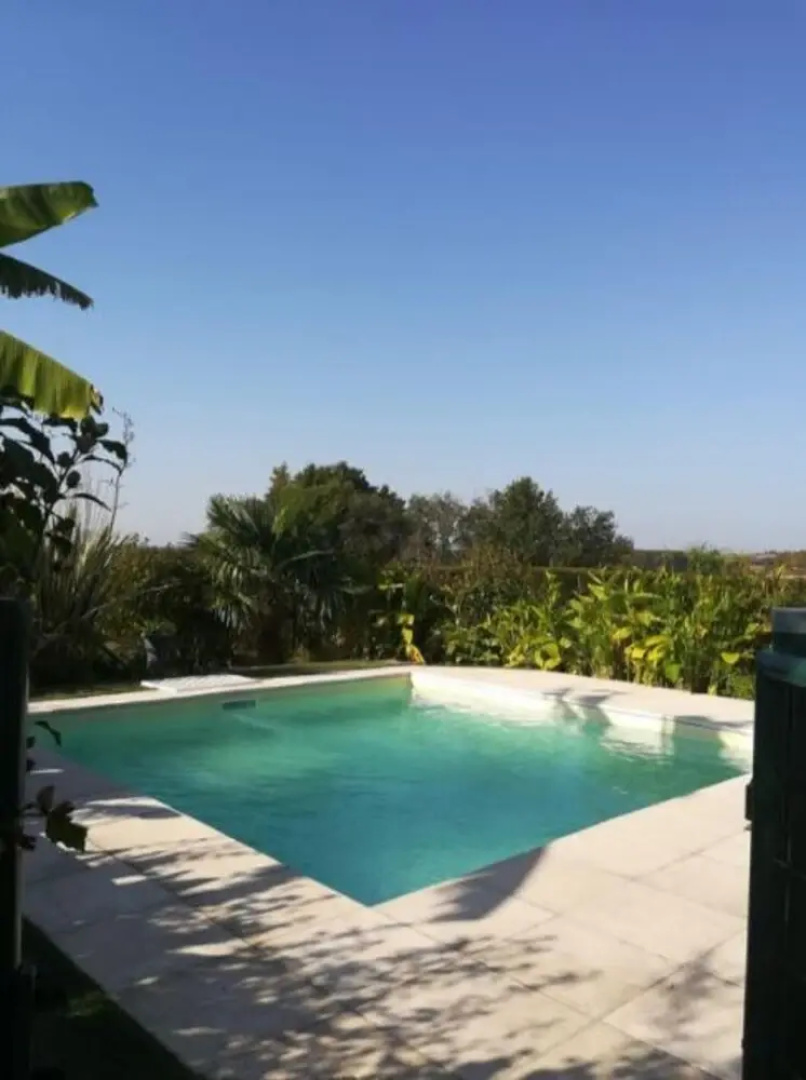 Villa With 3 Bedrooms In Lavergne, With Wonderful Lake View, Private Pool, Furnished Garden - 186 Km From The Beach