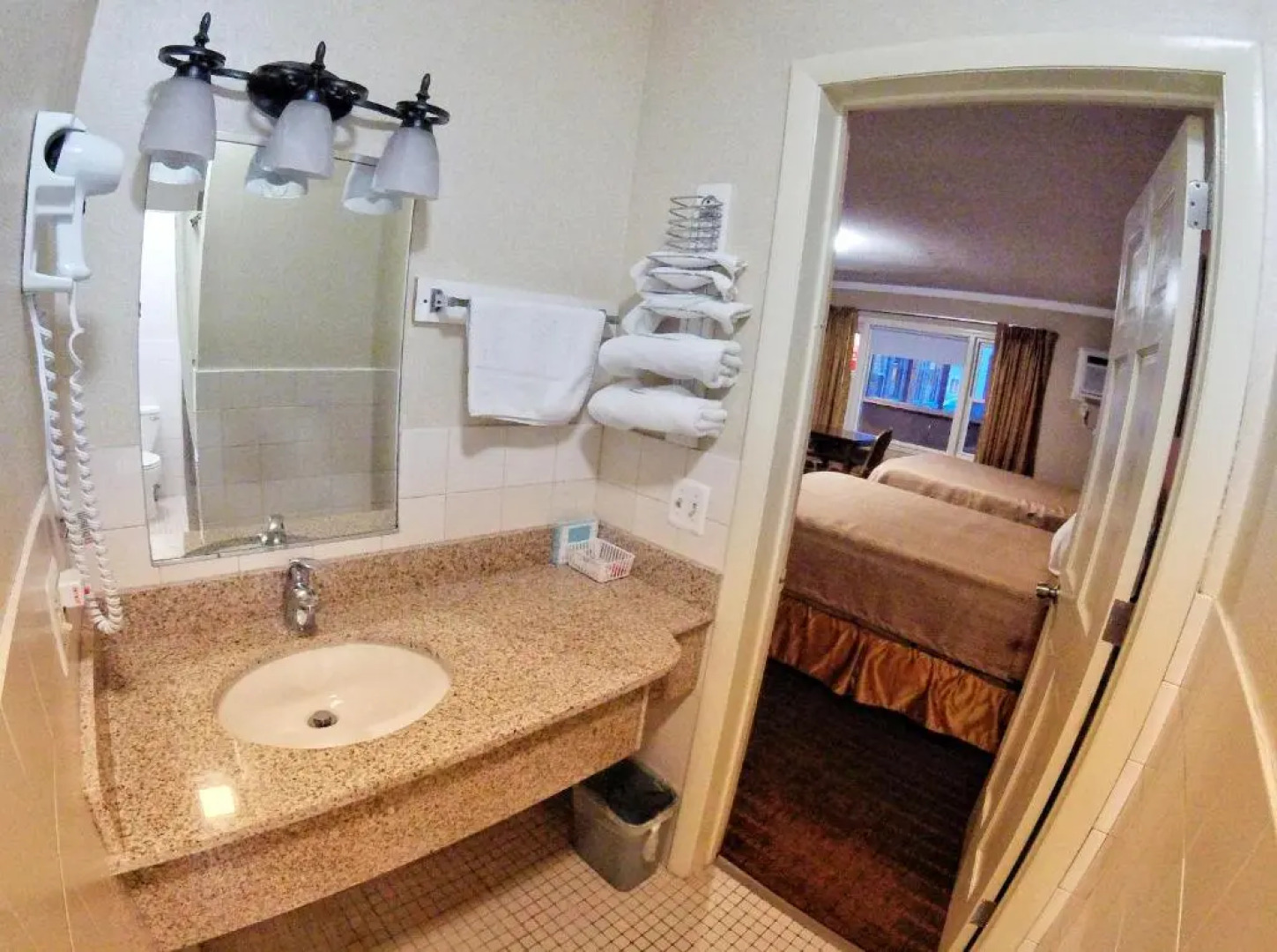 Red Carpet Inn W. Springfield