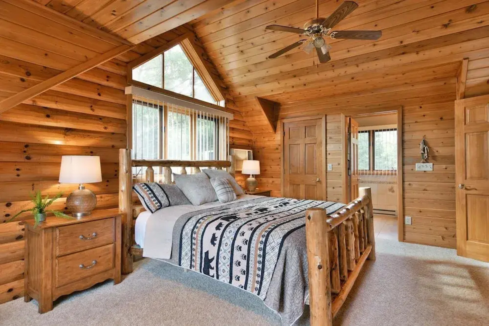 Majestic Moose Lodge 5 Bedroom Home by RedAwning