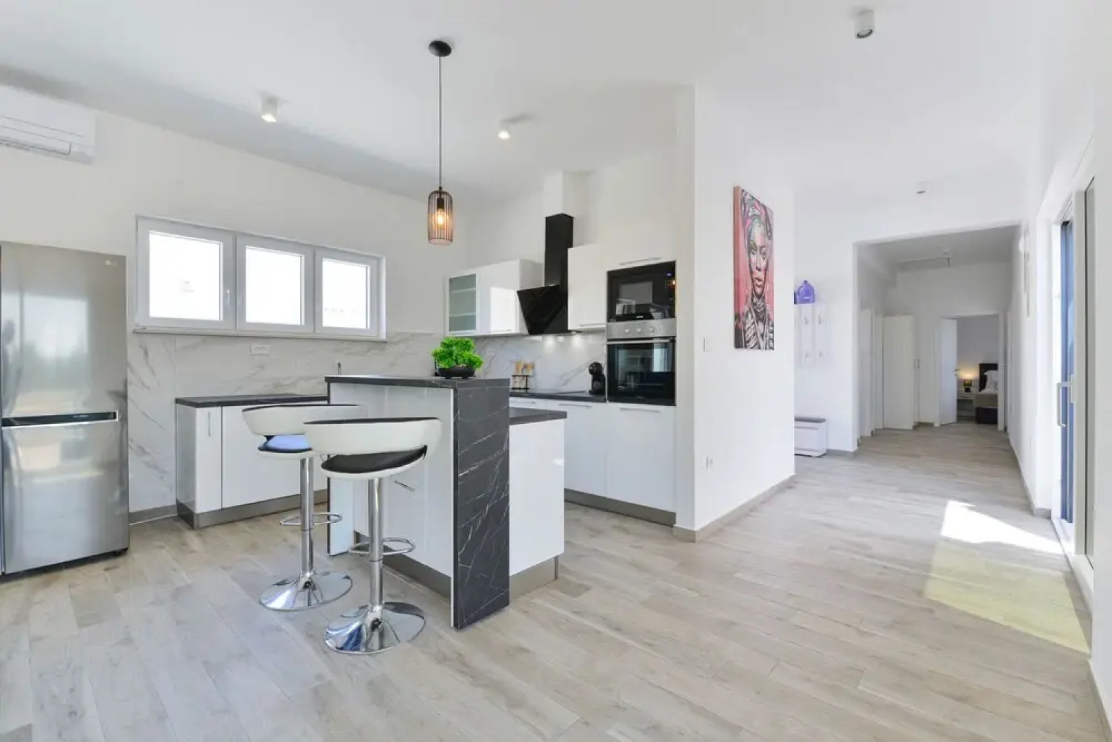 Modern & spacious villa with pool AE1445