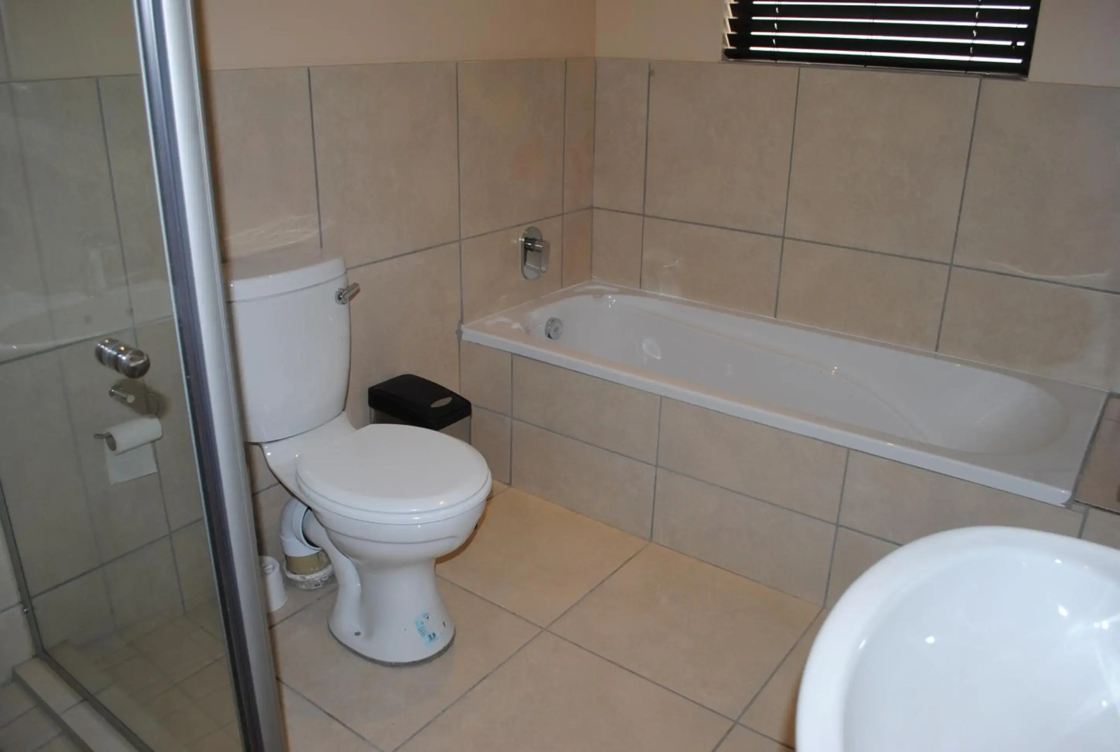 6 on Morris Guest Lodge