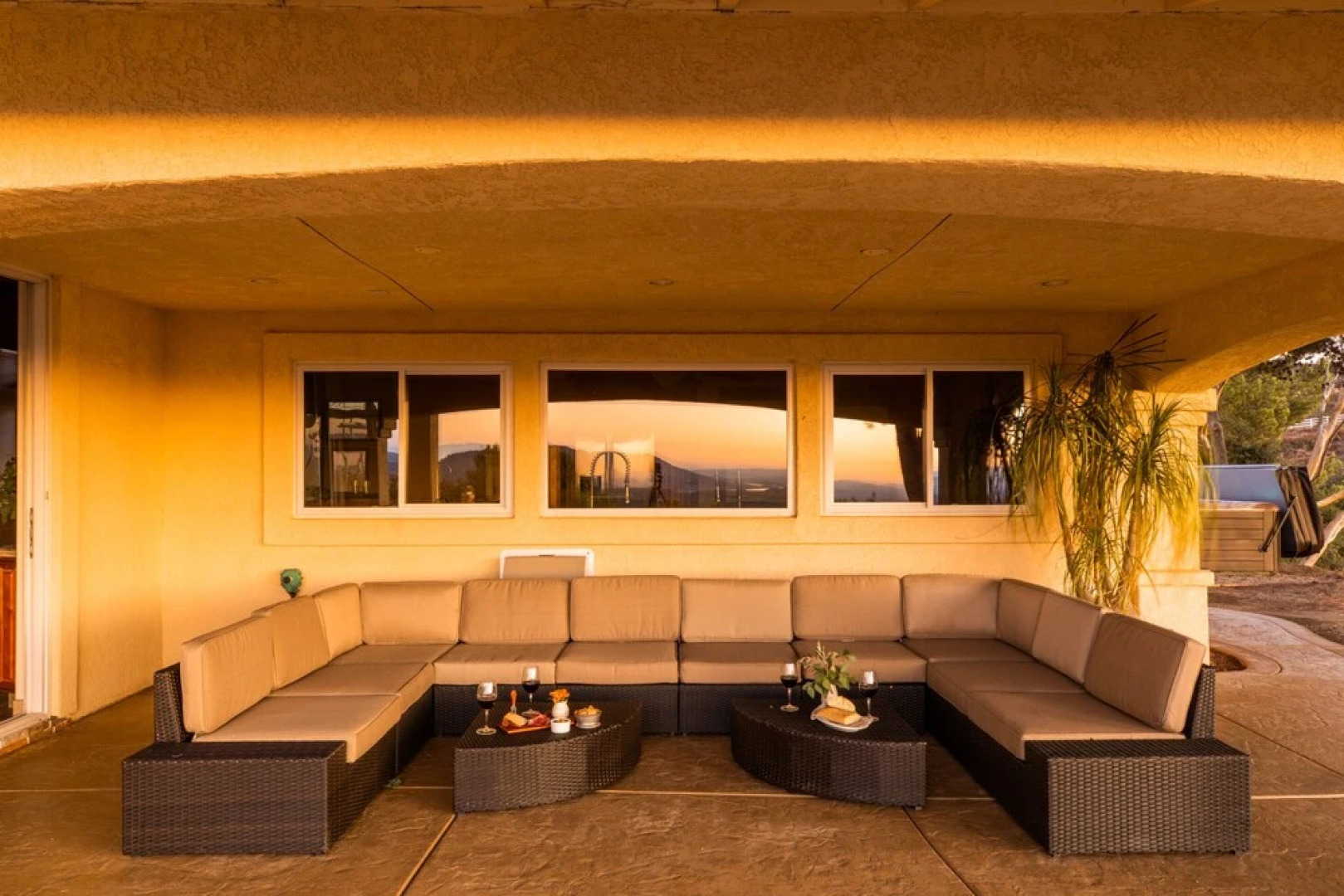 Vineyard View by Avantstay Secluded Estate w/ Incredible Views & Spa