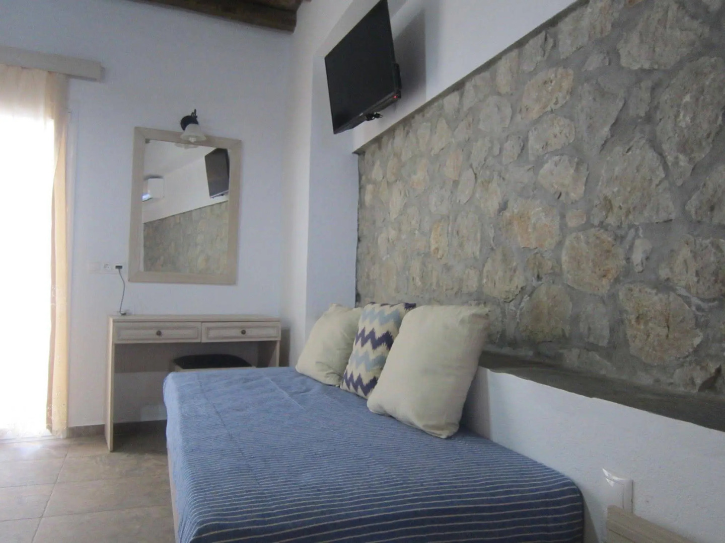 Agnanti Beach Apartments