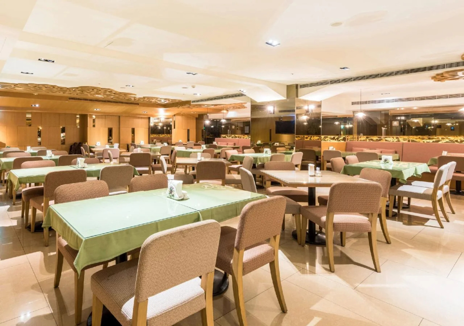 Green World Taipei Station