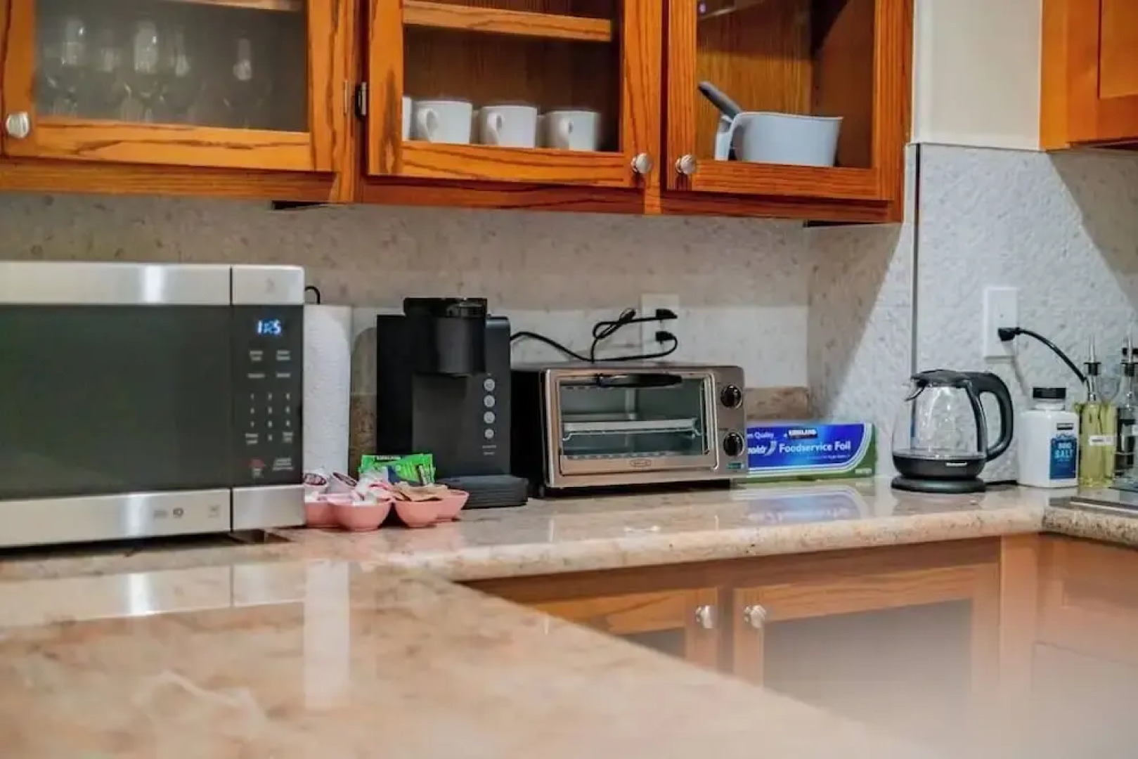 Monterey Park Retreat: Spectacular Views & Comfort