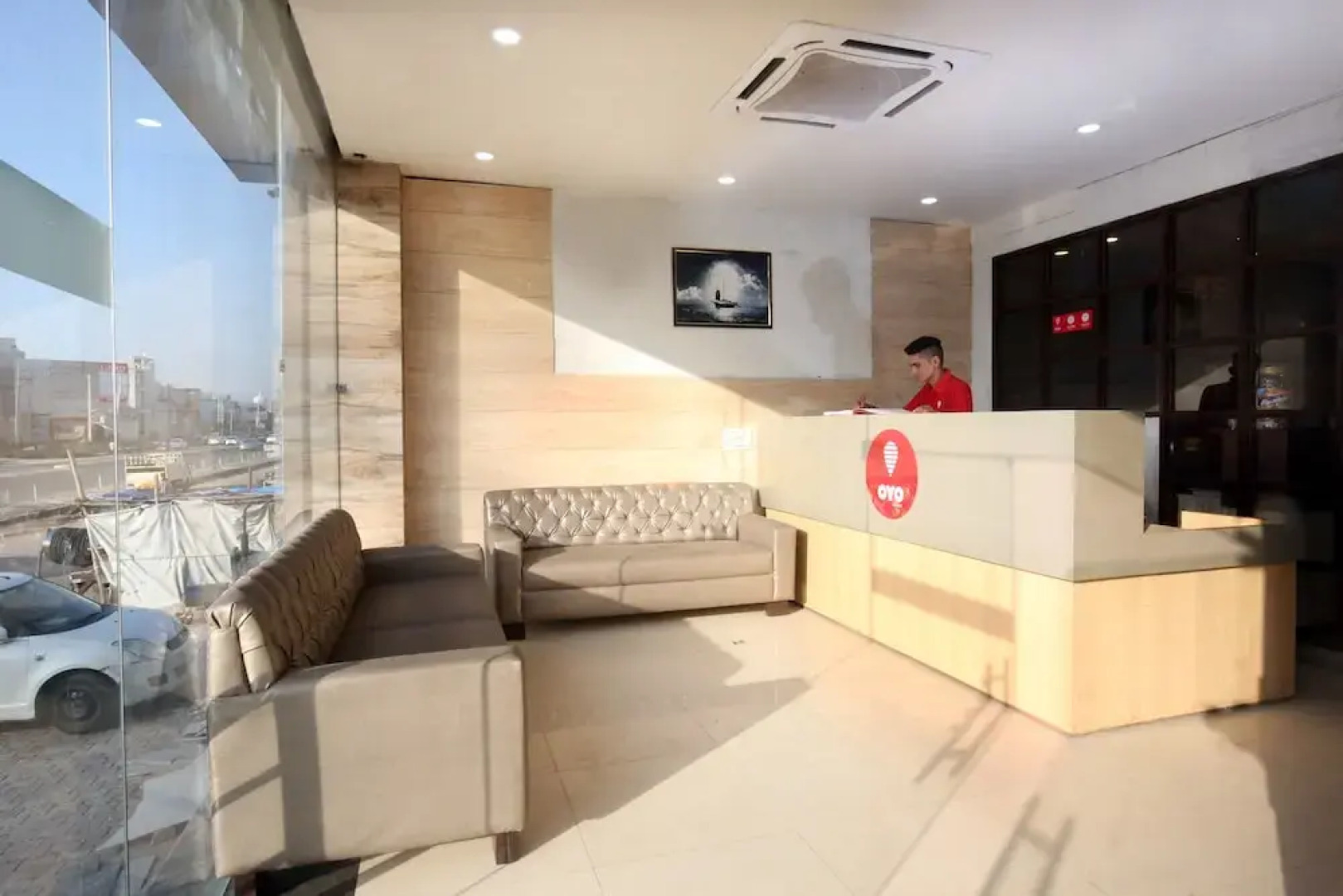 OYO 9049 Pearl Grand