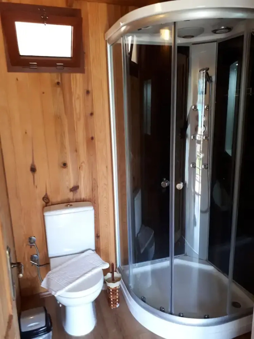 Azra's Bungalow Houses