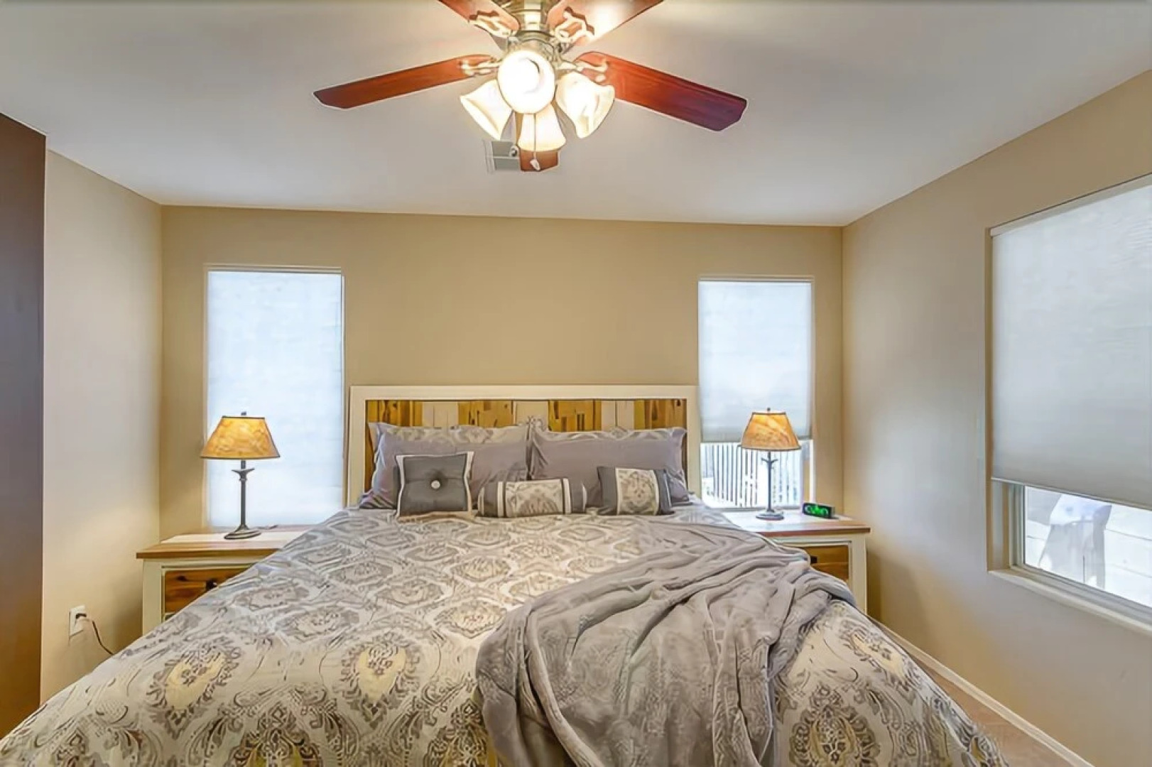 Peggy - 3 Br home by RedAwning