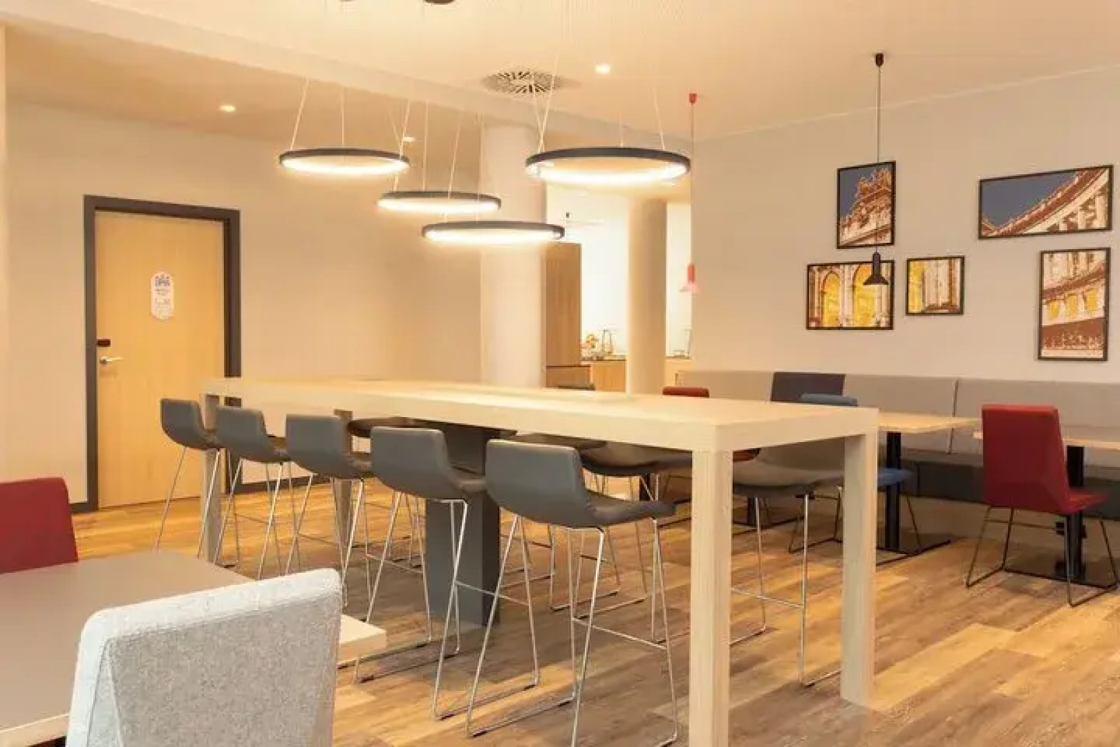 Holiday Inn Express Brussels - Airport