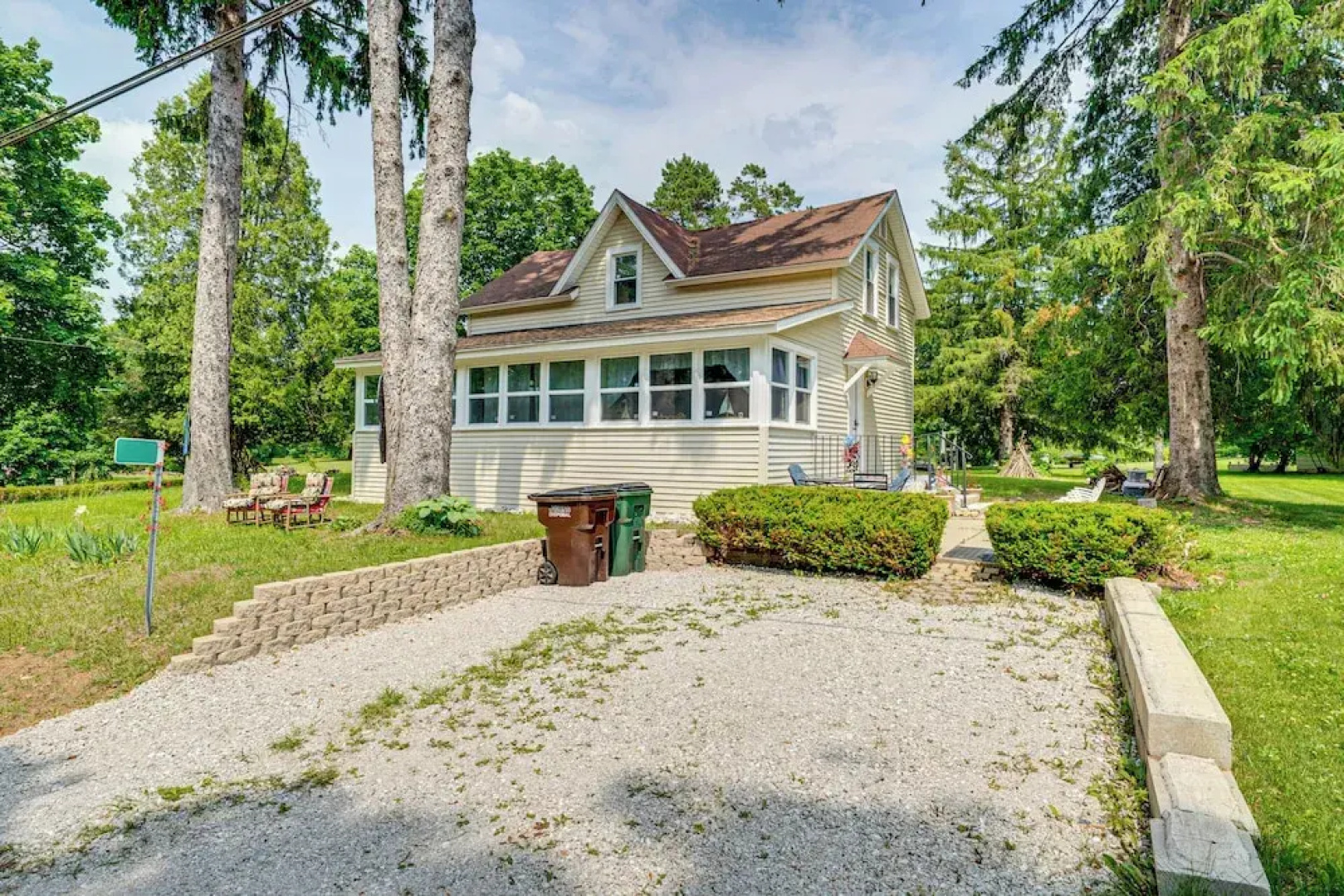 Powers Lake Home w/ Patio - 9 Mi to Lake Geneva!