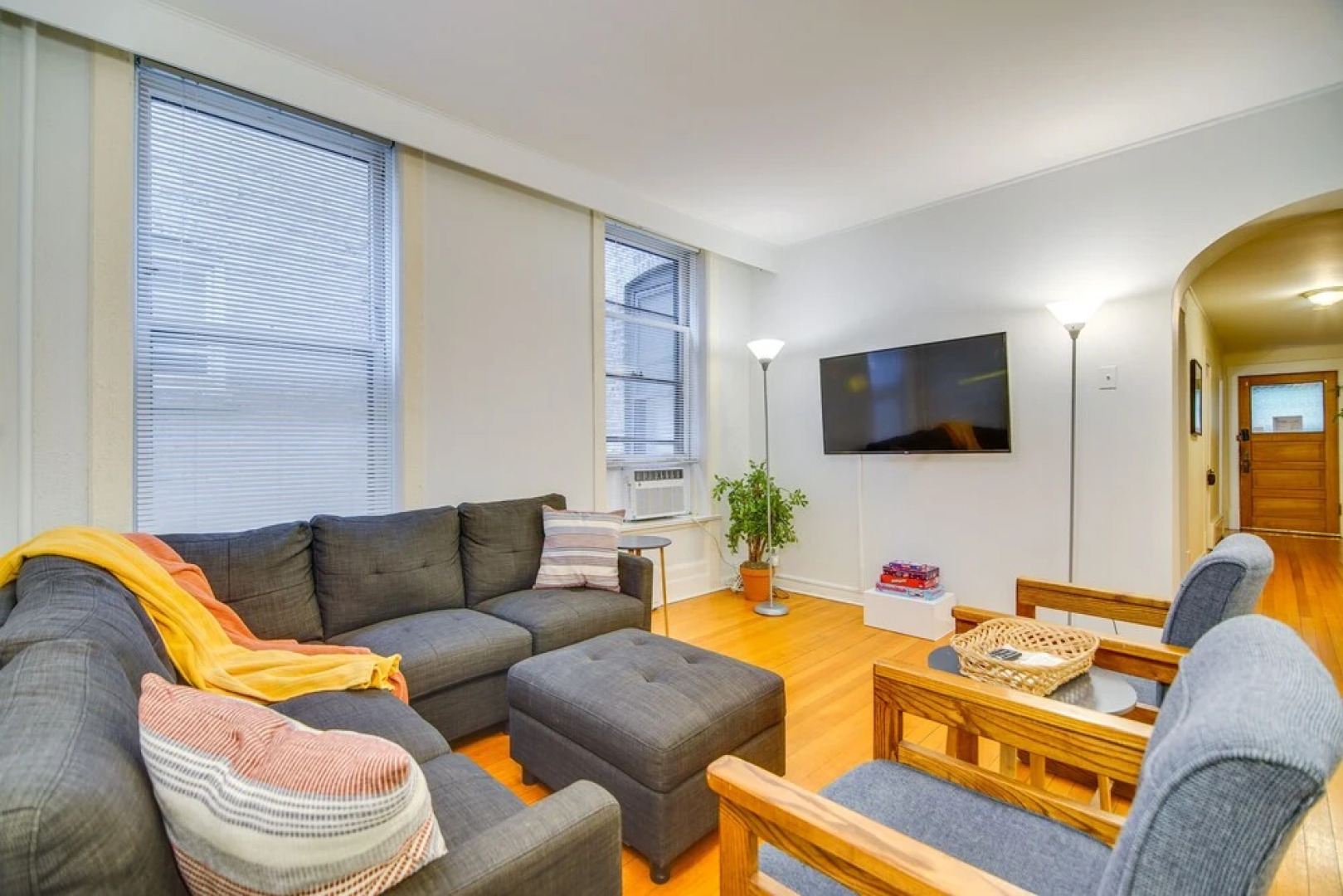 Historic Townhome in Oak Park w/ Backyard!