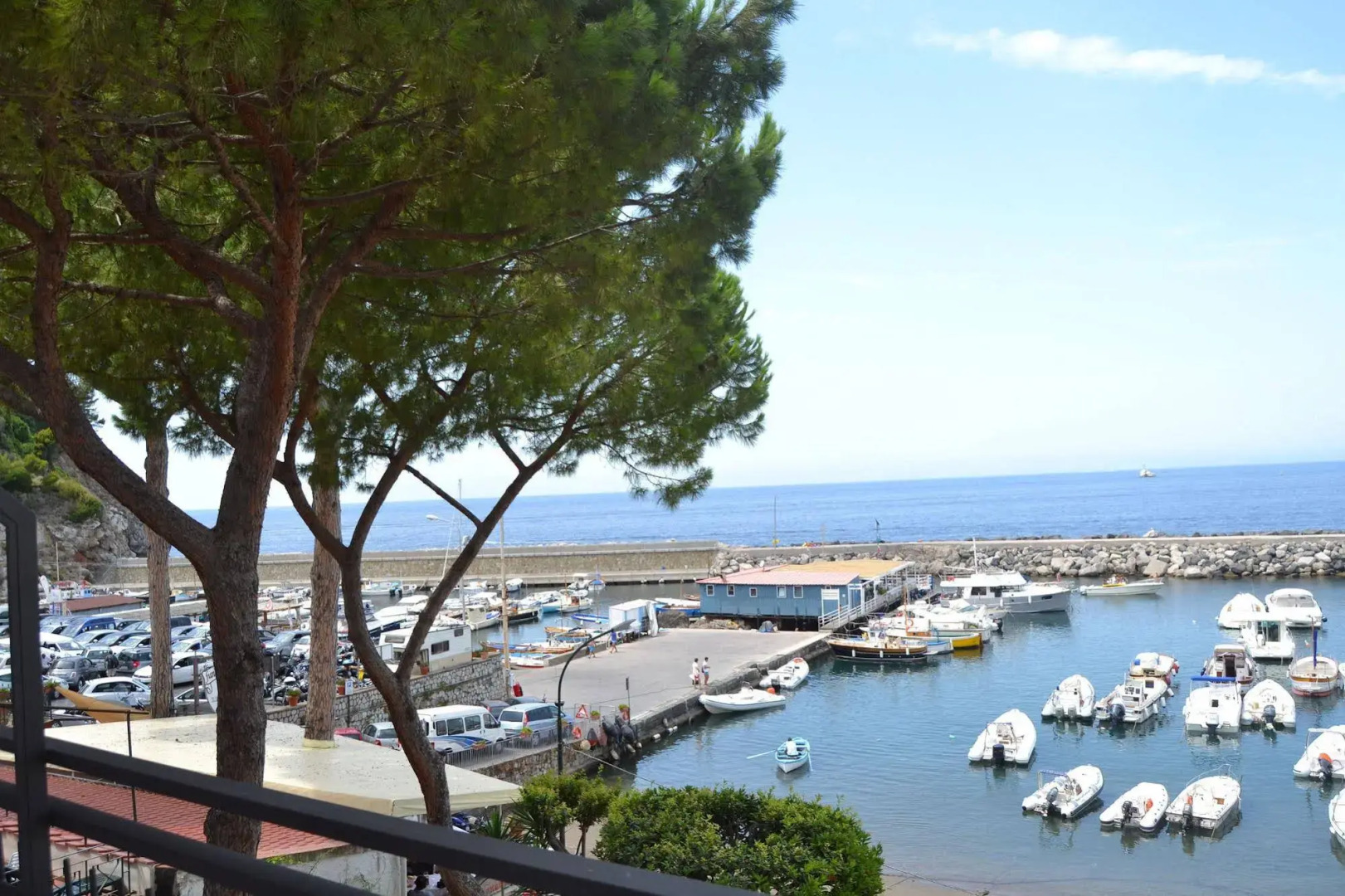 Sea Breeze Residence