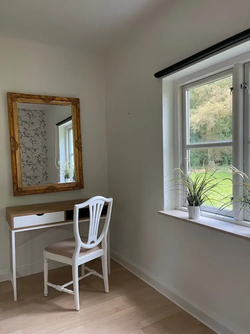 The Gatekeepers Cottage at Hindemae Estate Cozy Stay in Historic Surroundings