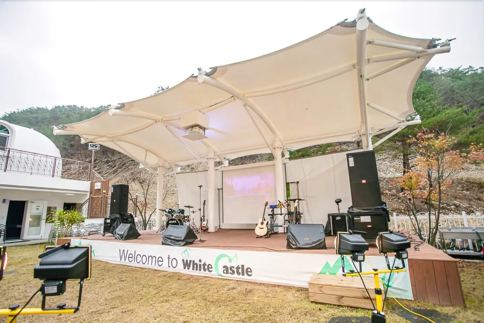 Geumsan Forest White Castle Pension