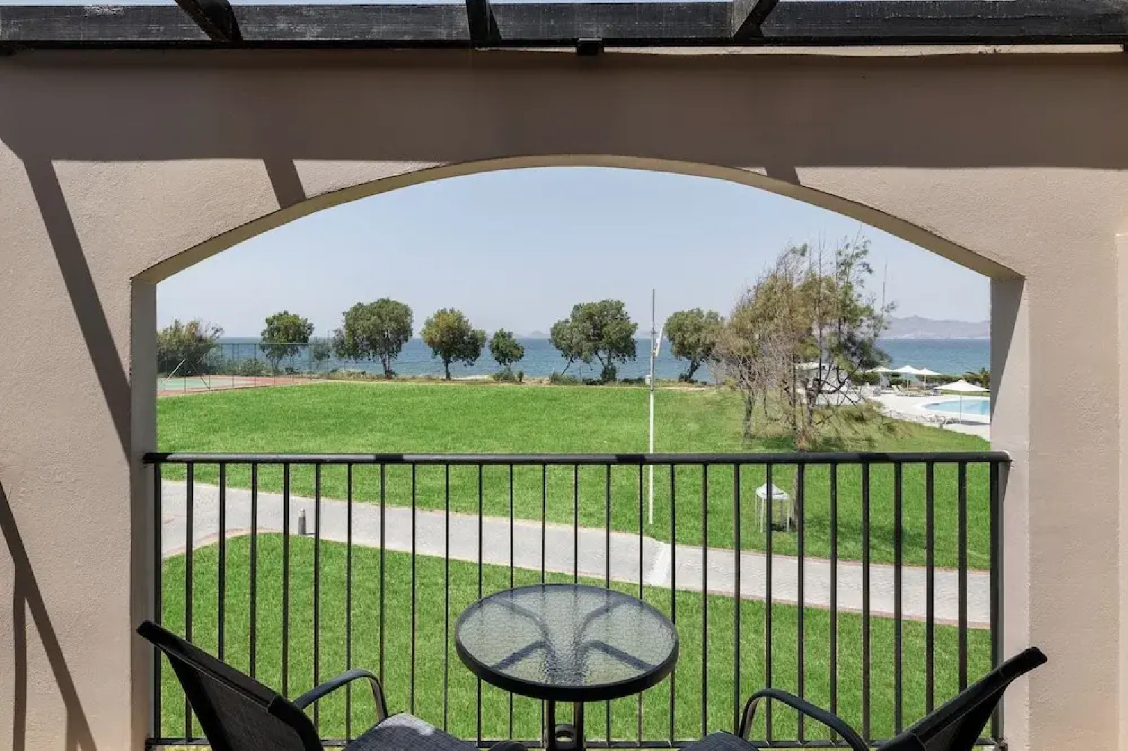 White Olive Marine Aquapark