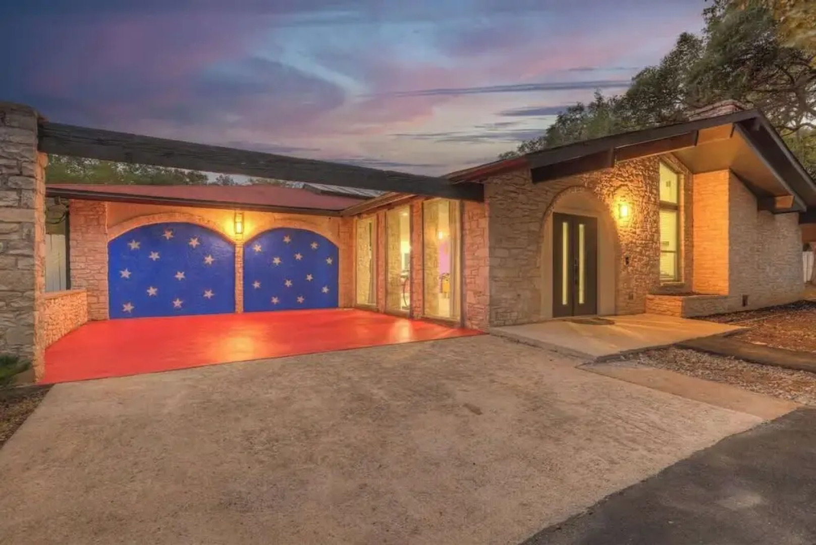 Whitewater River House - Game Room, Firepit, Walking Distance to Whitewater Amphitheater!