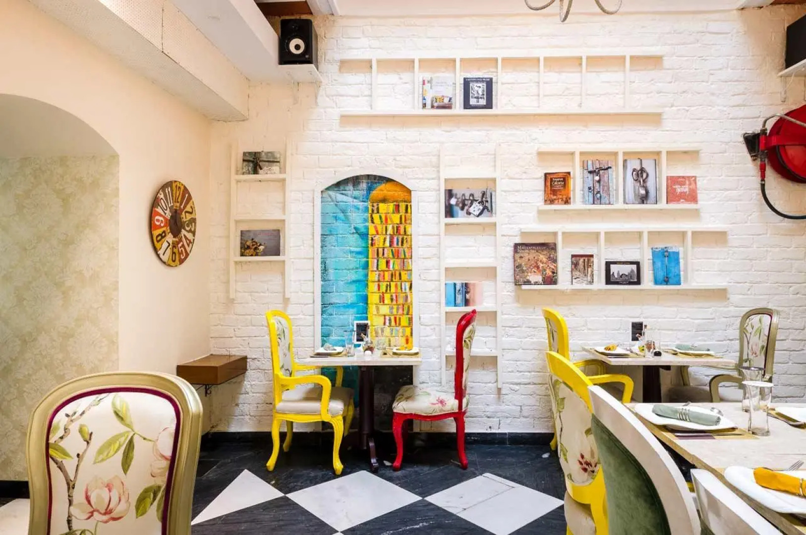 The Corner Courtyard