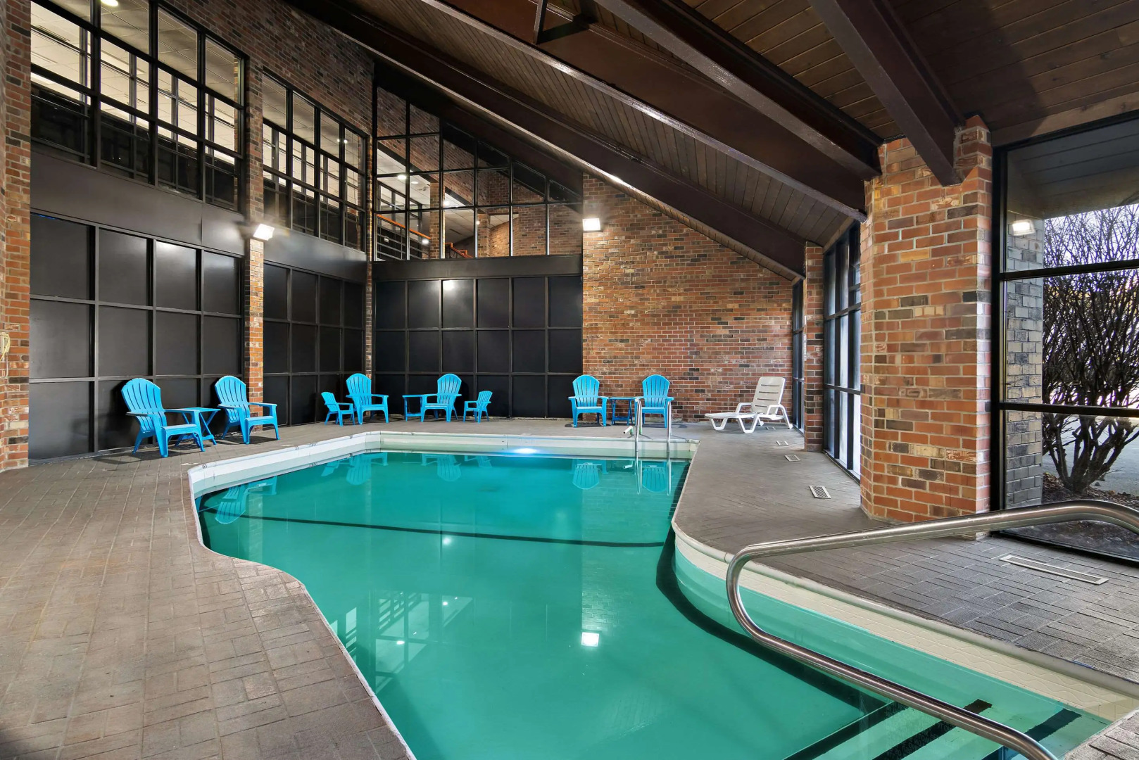 Clarion Pointe Bloomington – Normal near I-55 and University