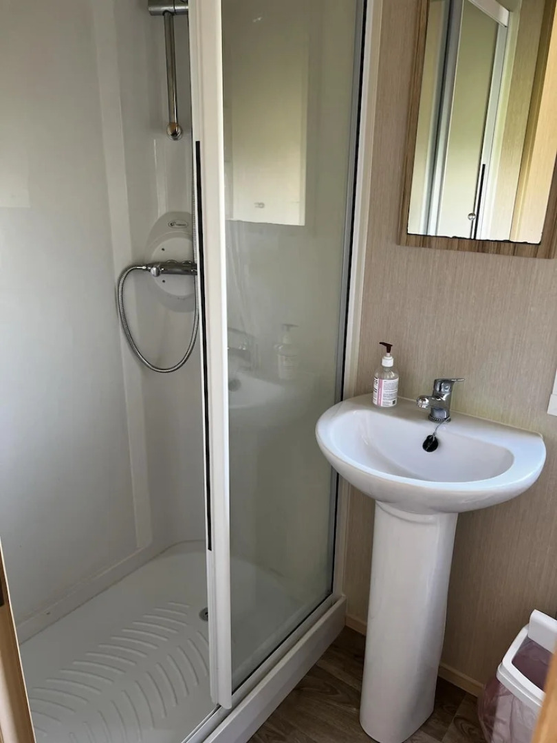 pet Free 2 Bedroom Caravan With Decking at Heacham