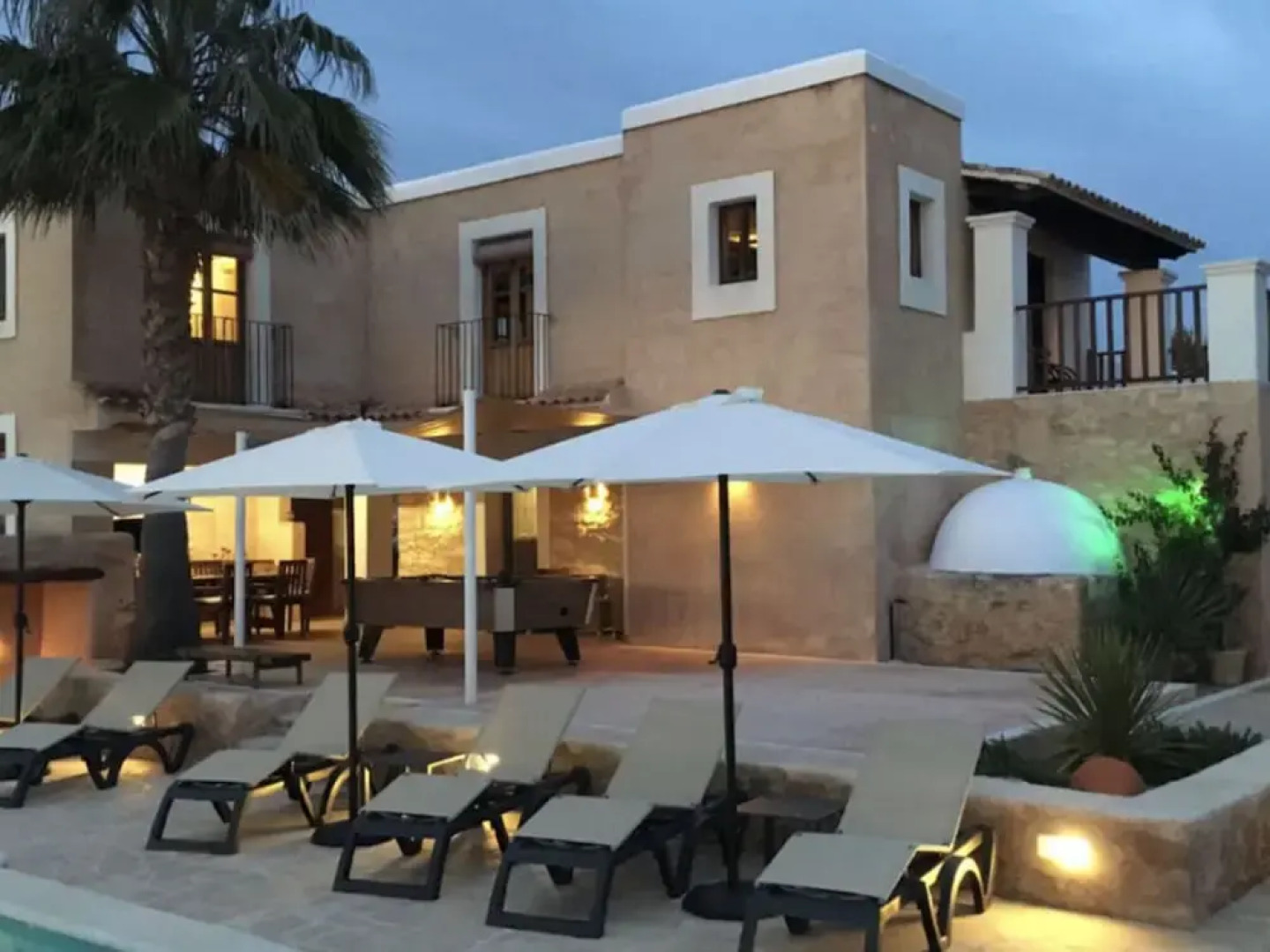 Mansion in San Rafael With Pool & Beach