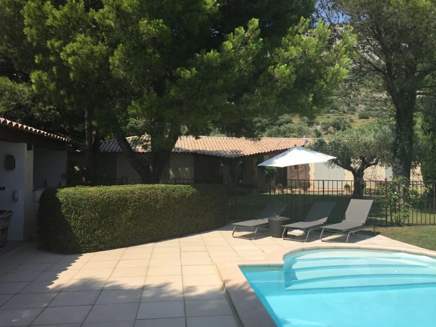 Nice House With Garden, Private Pool, Summer Kitchen and View of Mont Ventoux