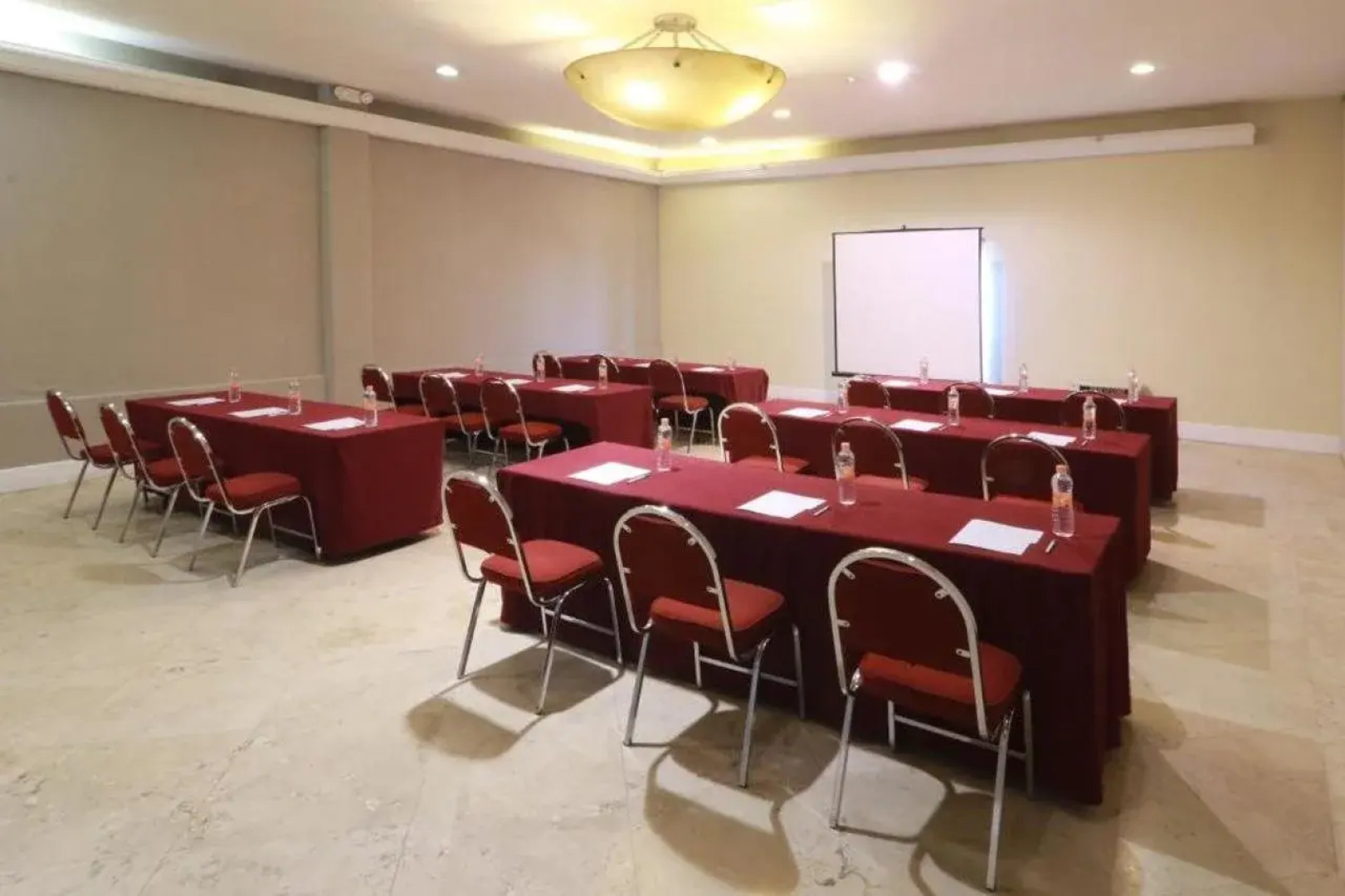 Holiday Inn Hotel & Suites Guadalajara-Centro Historico by IHG