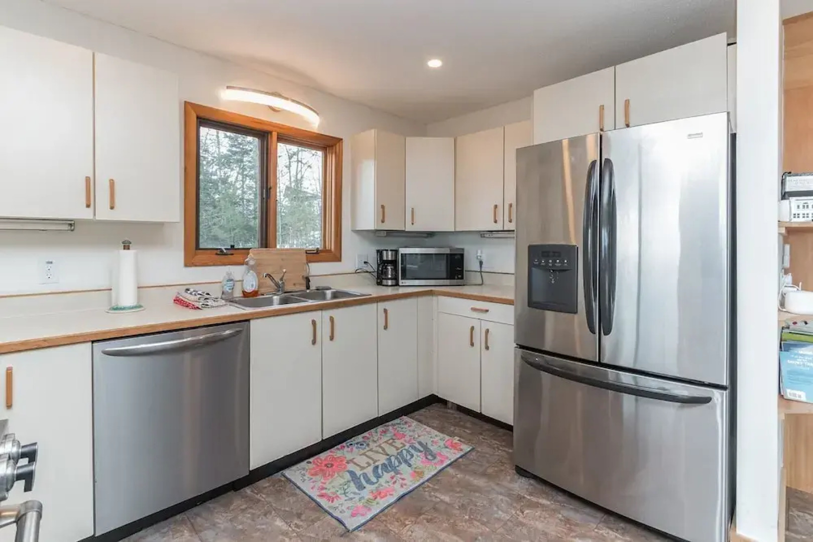 Stunning Mountain Retreat in Campton, Perfect for Skiing and Year-Round Fun by RedAwning