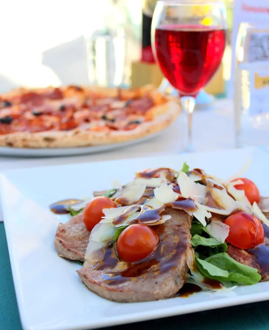 Camel Dive Club & Hotel