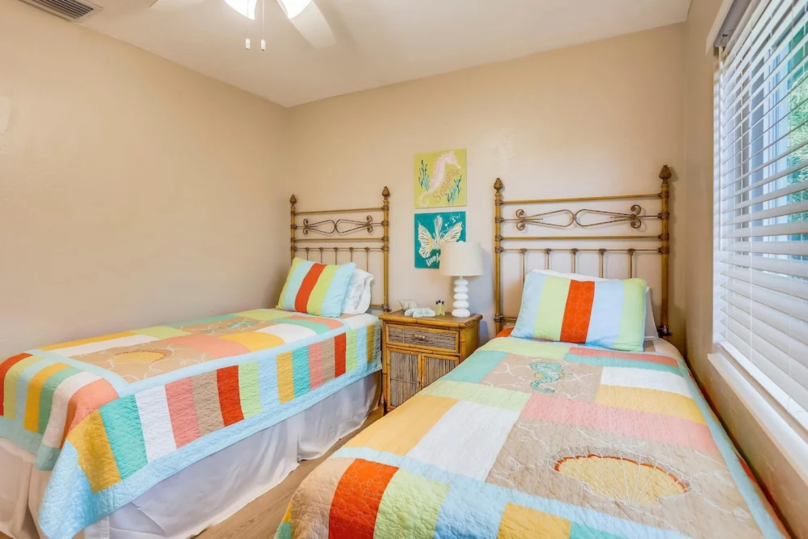 Bay Front Duplex 2br, Fishing Dock - Walk to Beach!