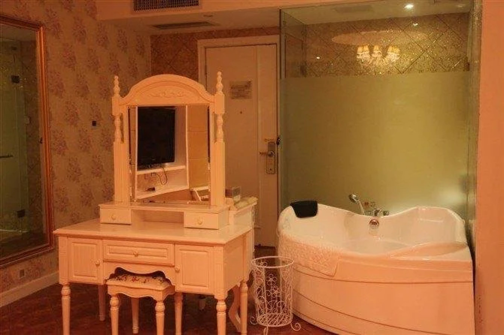 Li Tai International Hotel