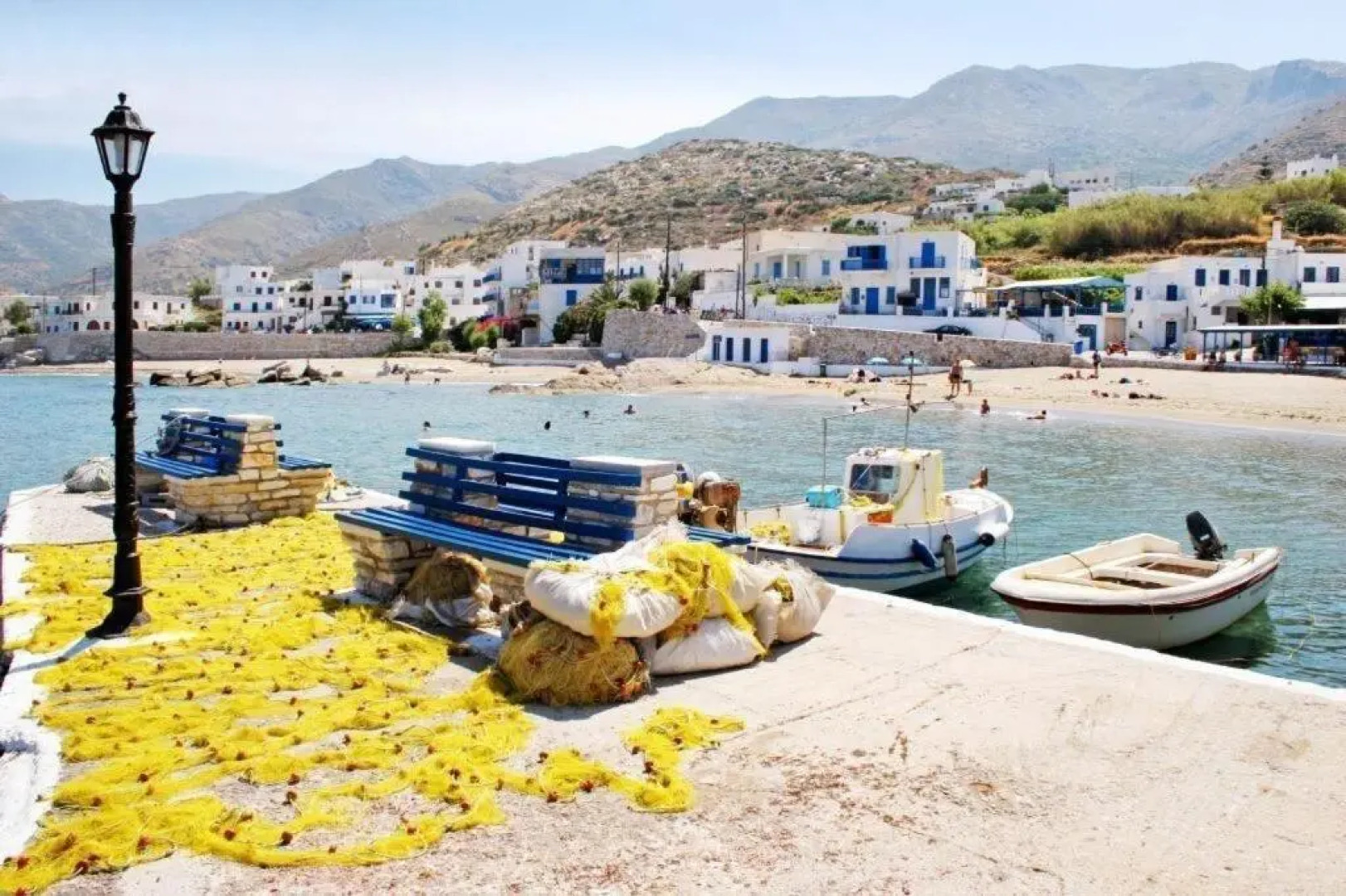 Beachfront studio apartment with incredible views