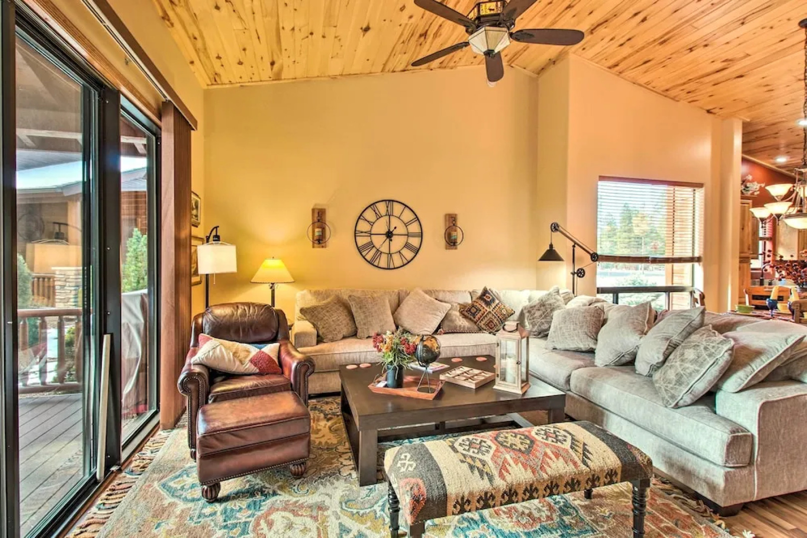 Fireside Comfort & Family Fun: Wooded Show Low Gem