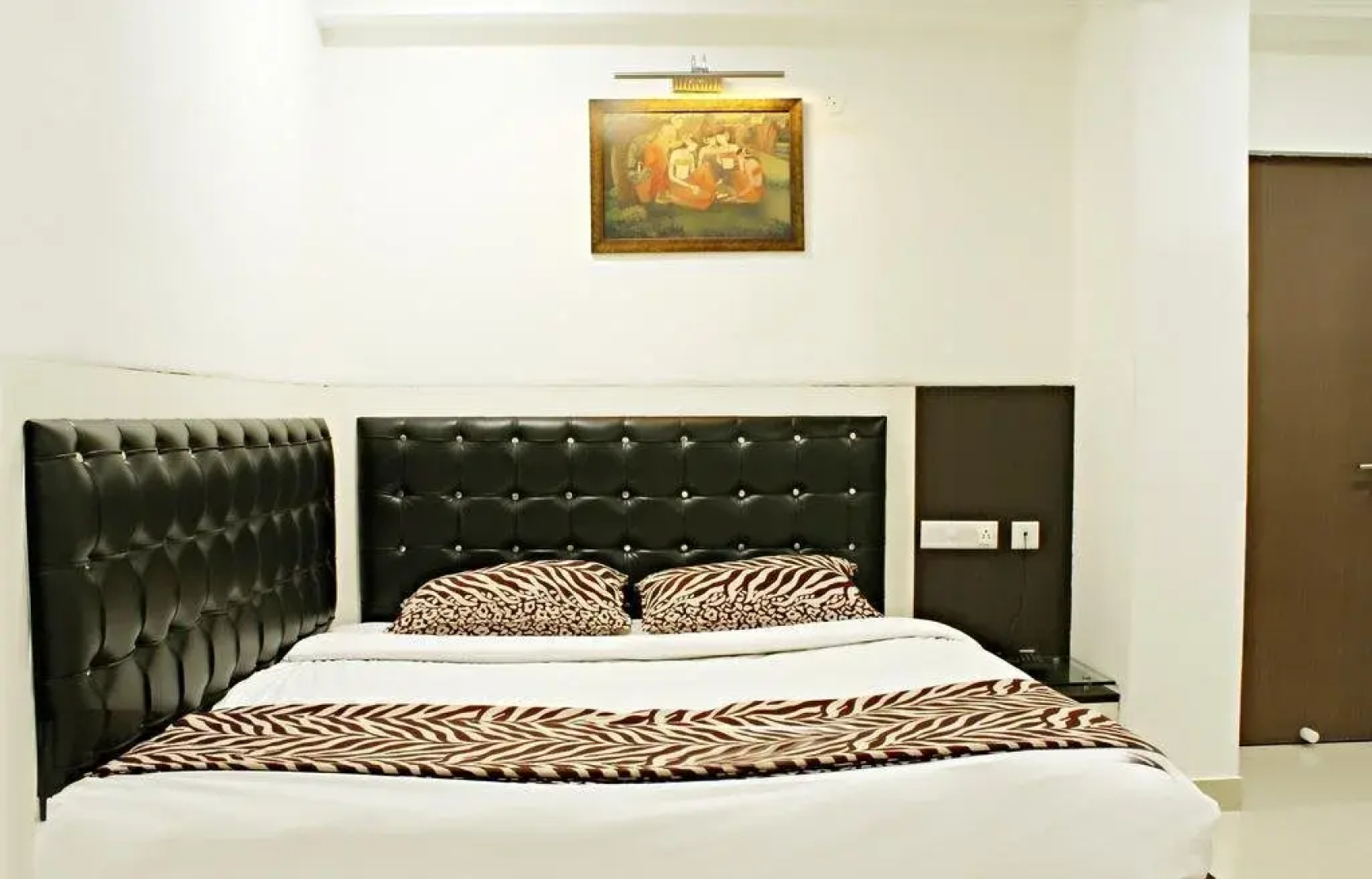 Iris Business Hotel