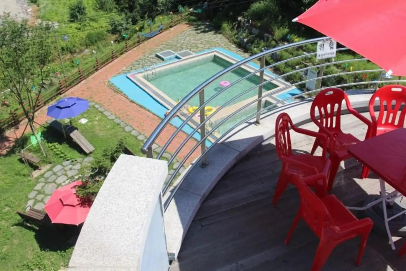 Danyang Three Nests Stay Pension