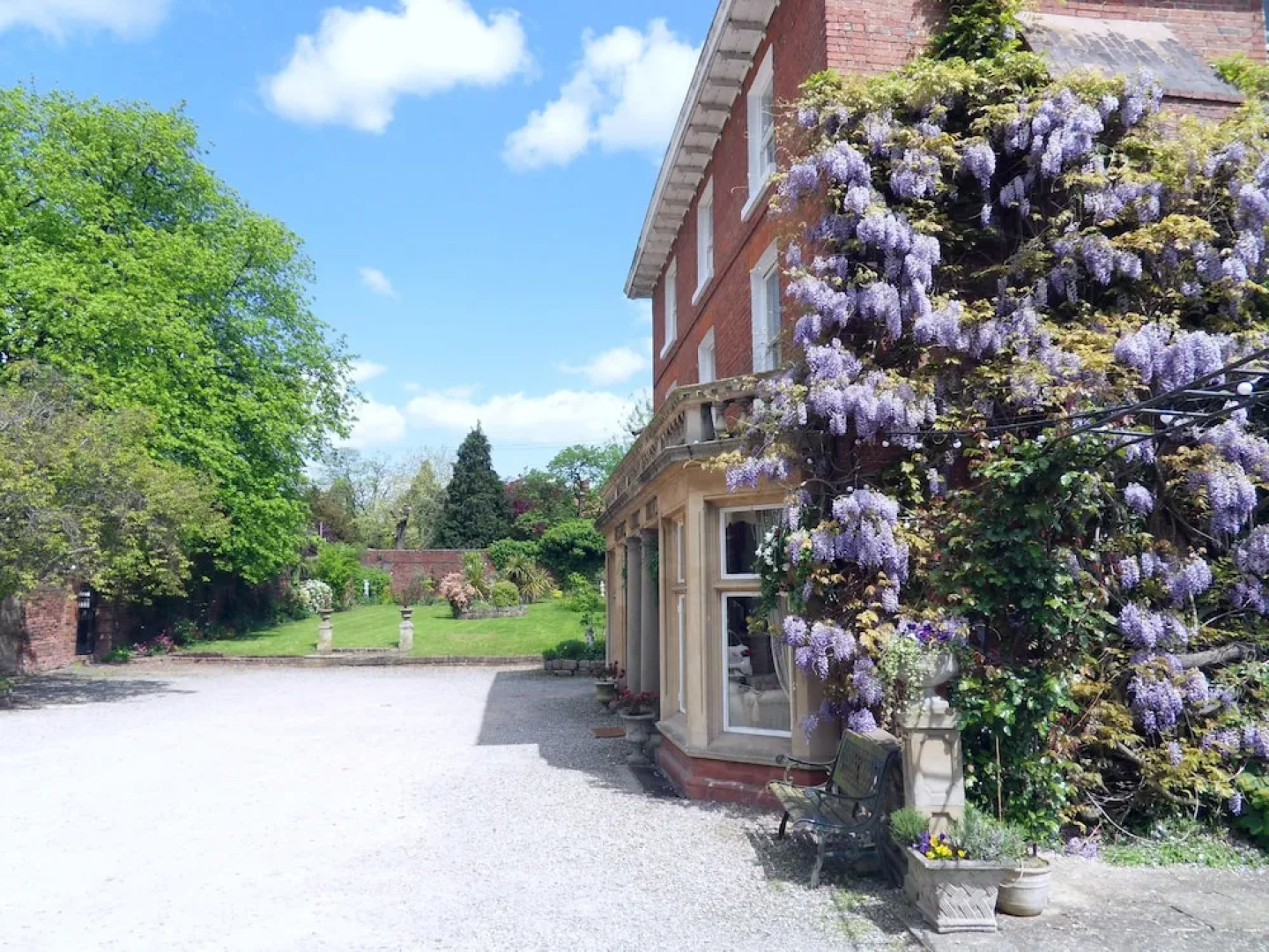 Aylestone Court Hotel