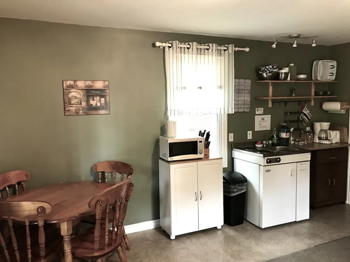 Hush Lodge & Cottages