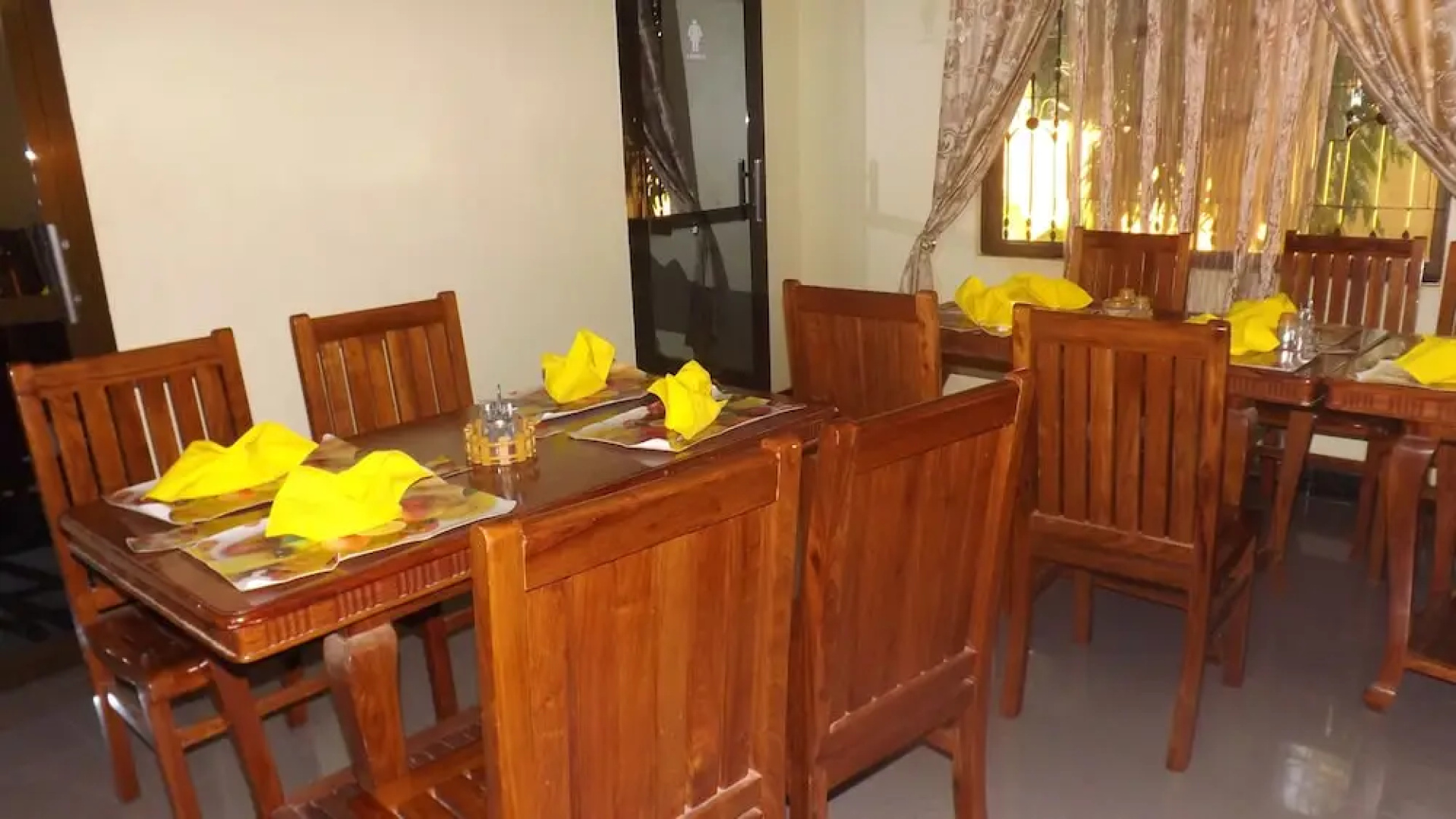 Oneira Hotel