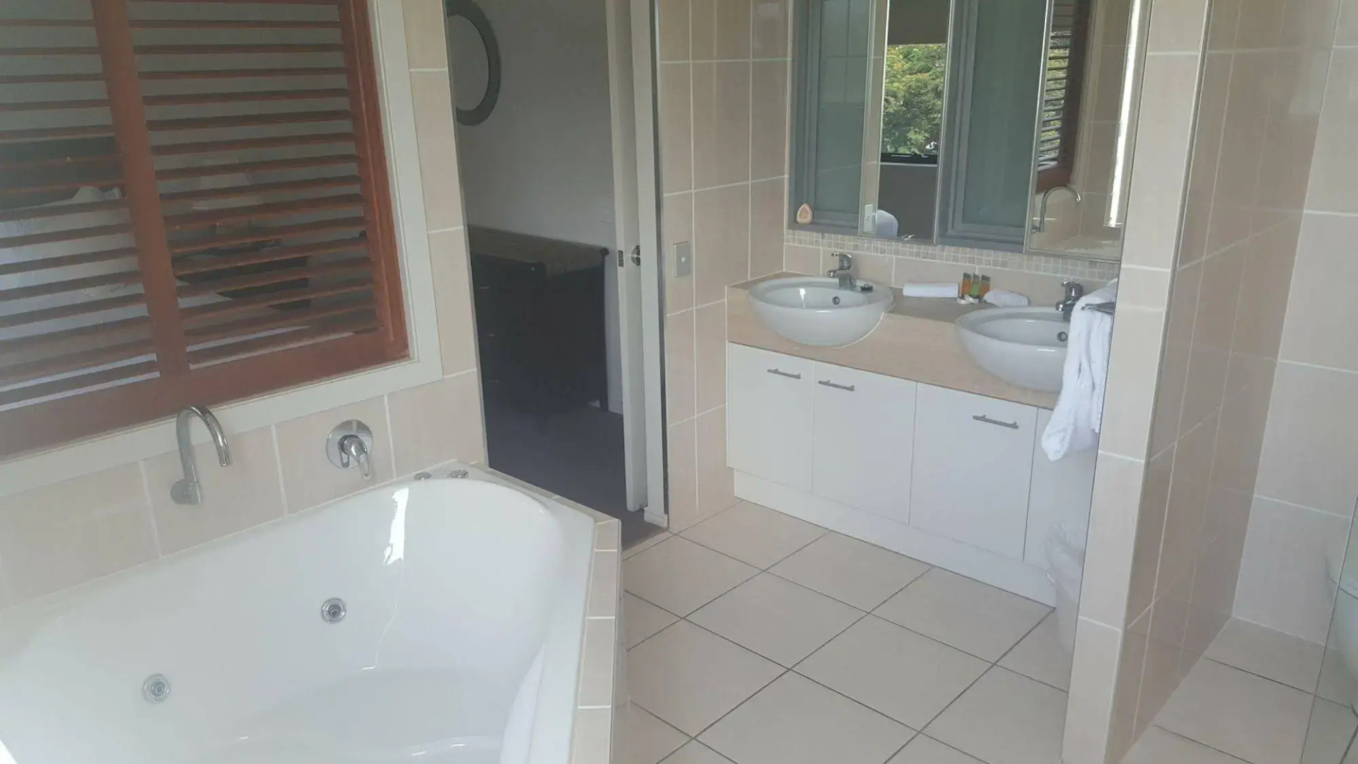 Pier Resort Apartments