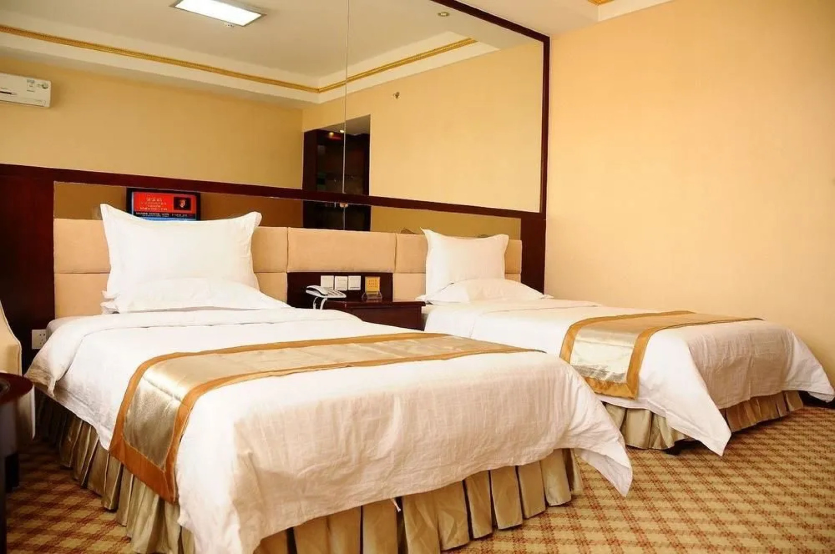 Zhongwei Wanrui Hotel