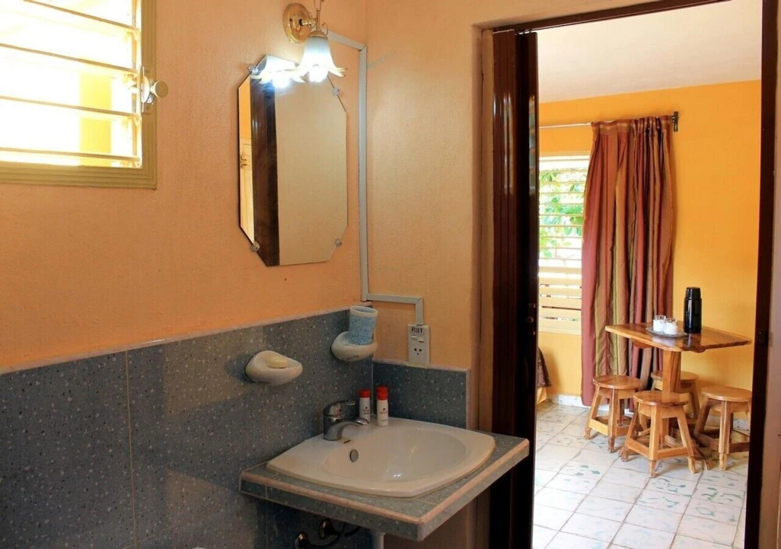 Mama Carmen Hostal PLAYA LA BOCA