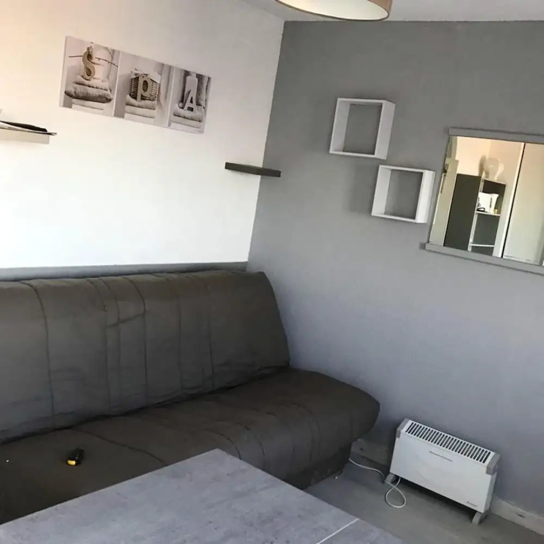 Apartment With one Bedroom in Fleury, With Wonderful sea View, Shared Pool, Furnished Terrace