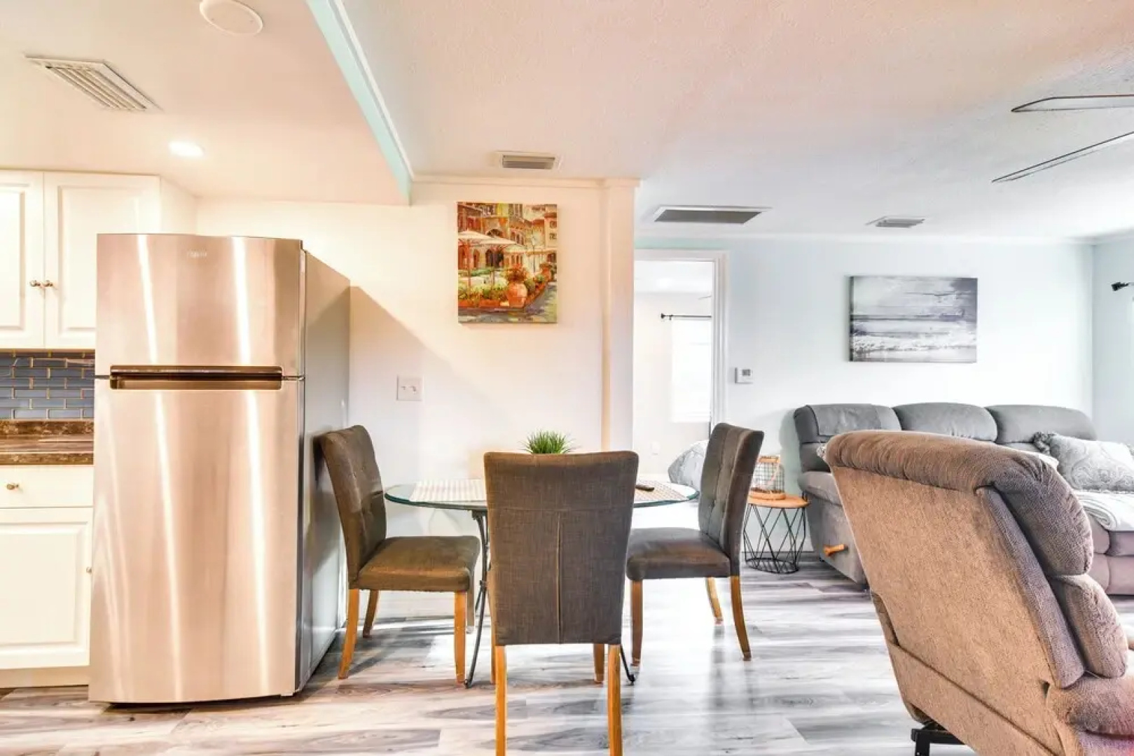 Remodeled Seminole Apt + Yard: 3 Mi to Beach!