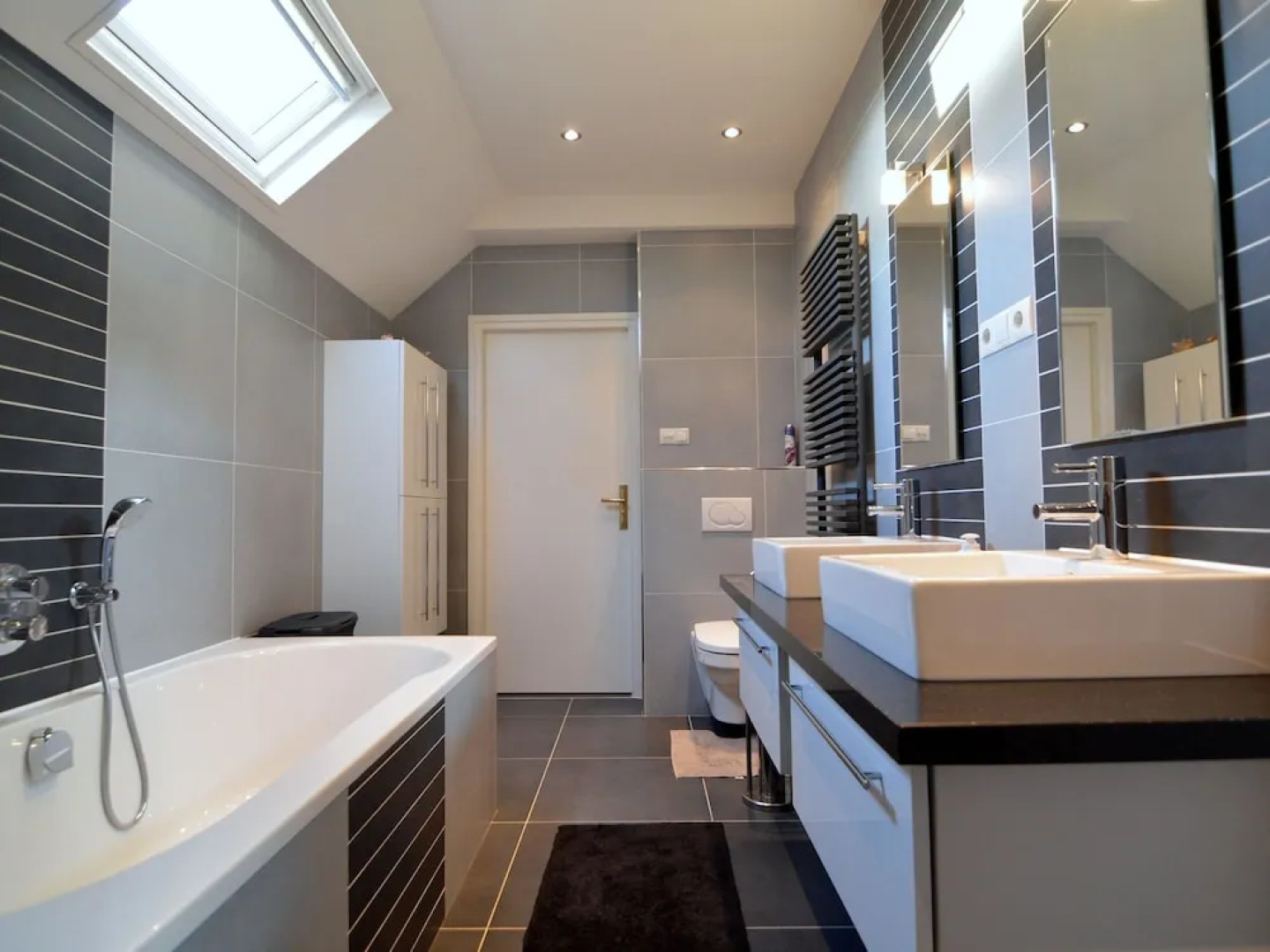 Opulent Villa with Sauna, Hot Tub, Pool