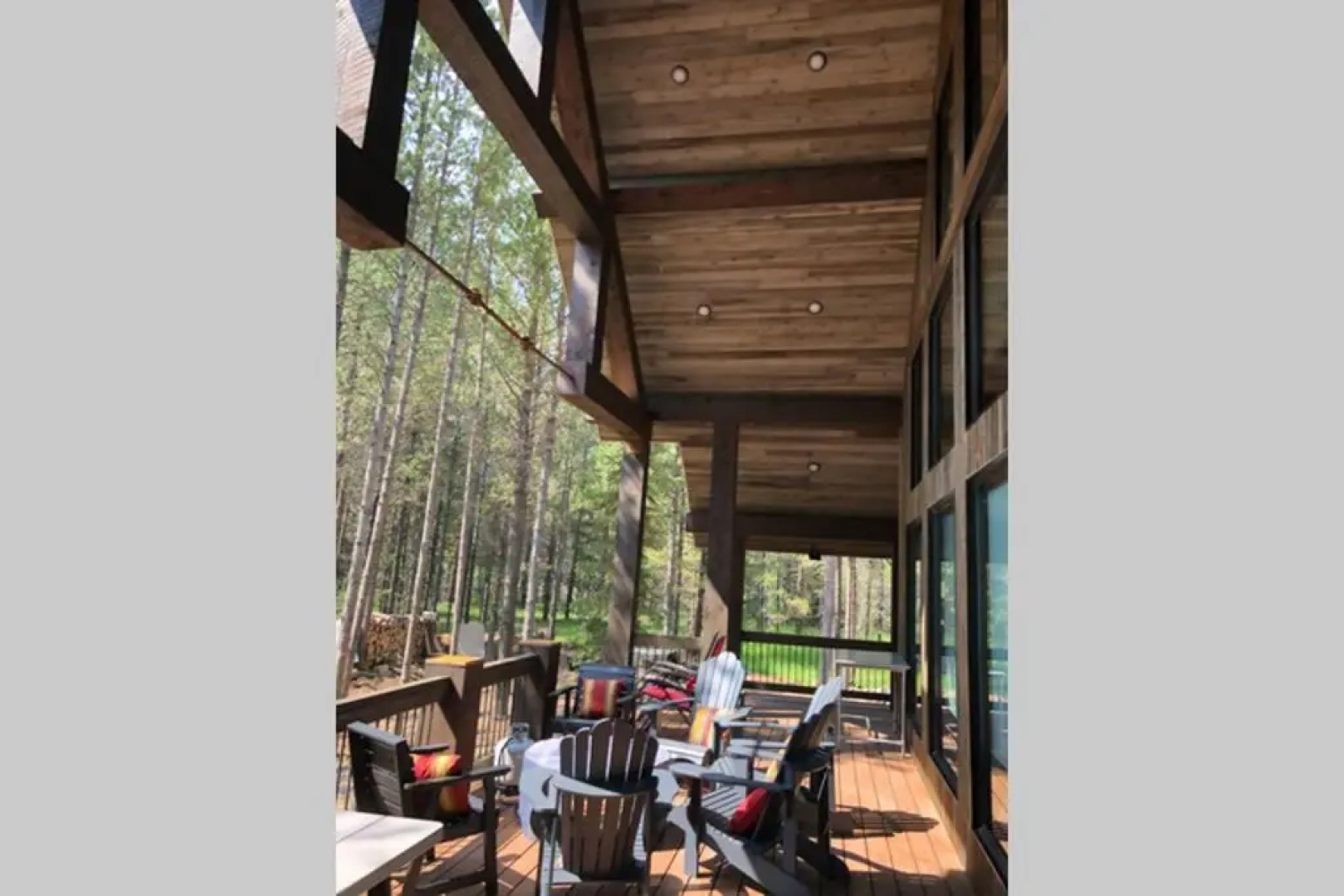 Yellowstone Crossing Lodge