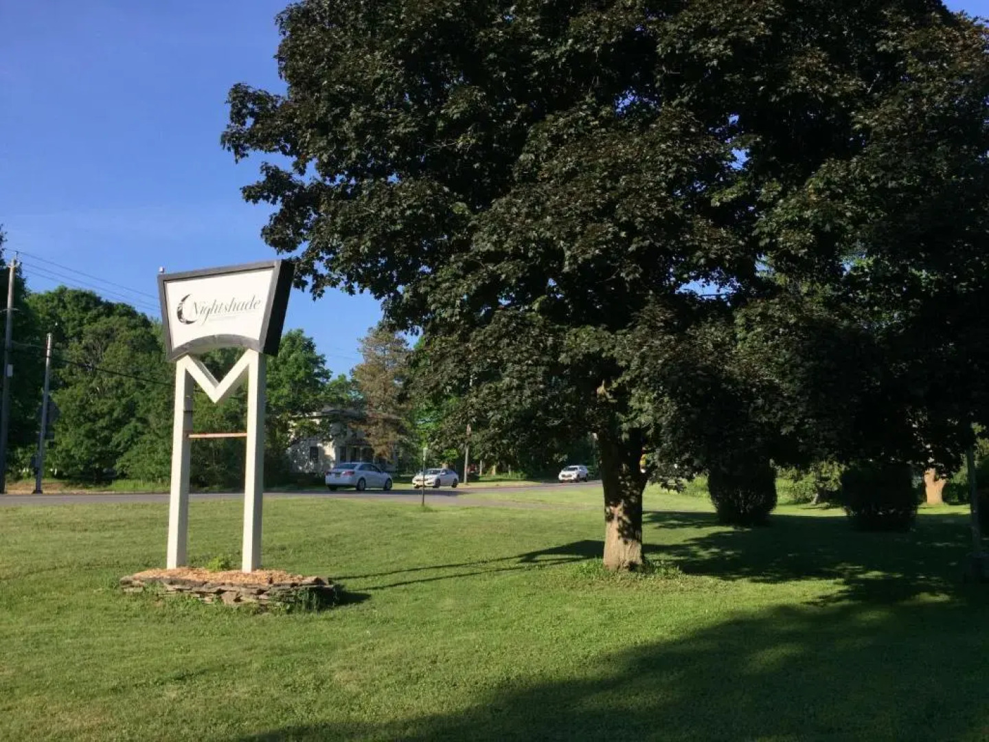 Nightshade Inn & Gardens