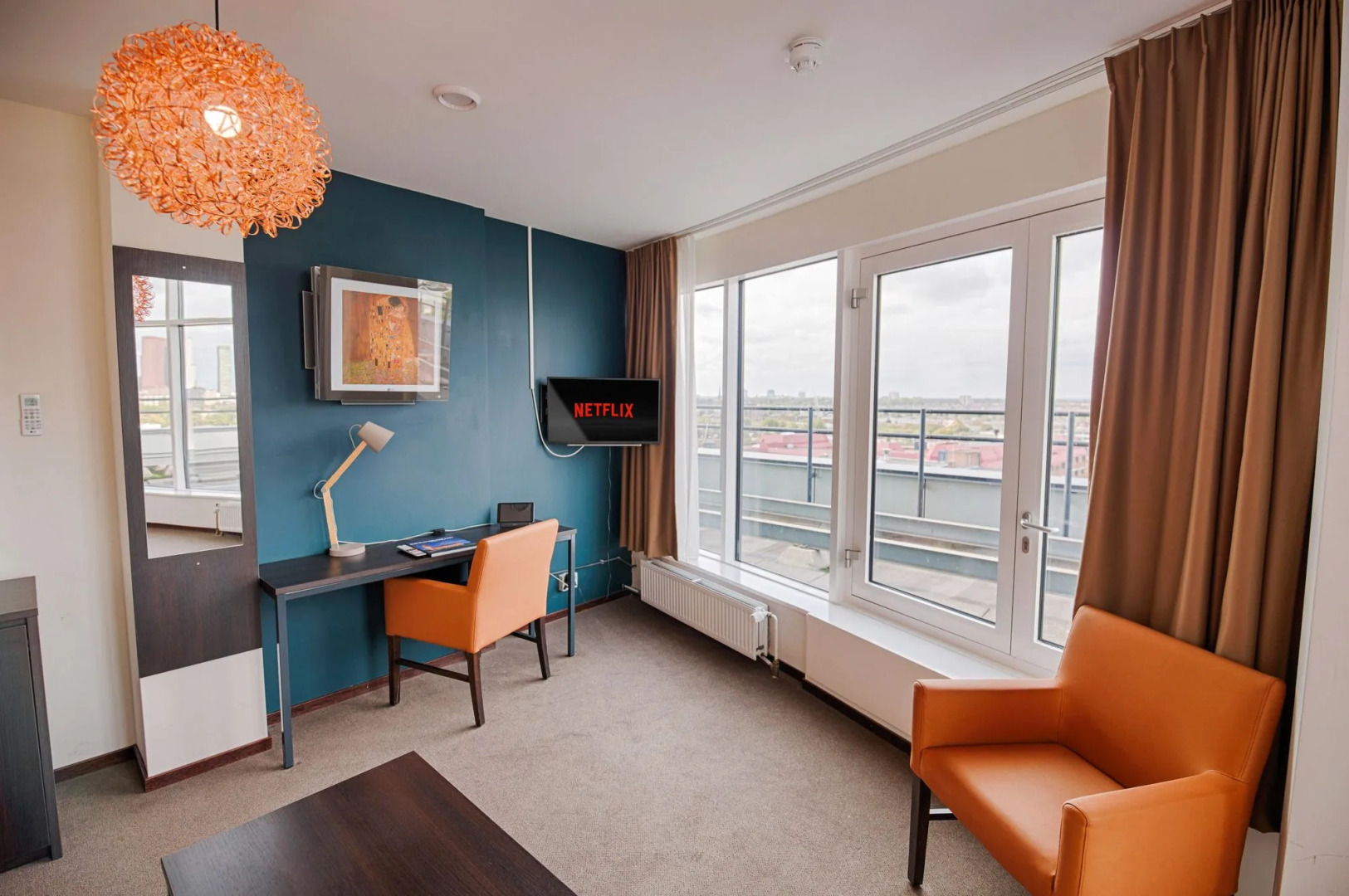 The Hague Teleport Hotel