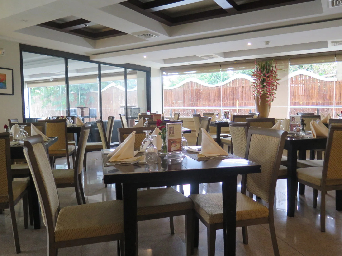 The Pinnacle Hotel and Suites