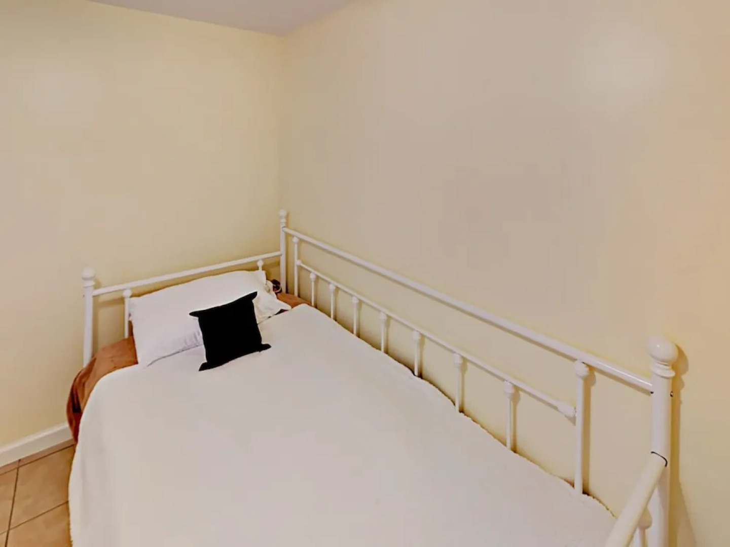 1724 Wharf Rd Home 3 Bedrooms 2 Bathrooms Home